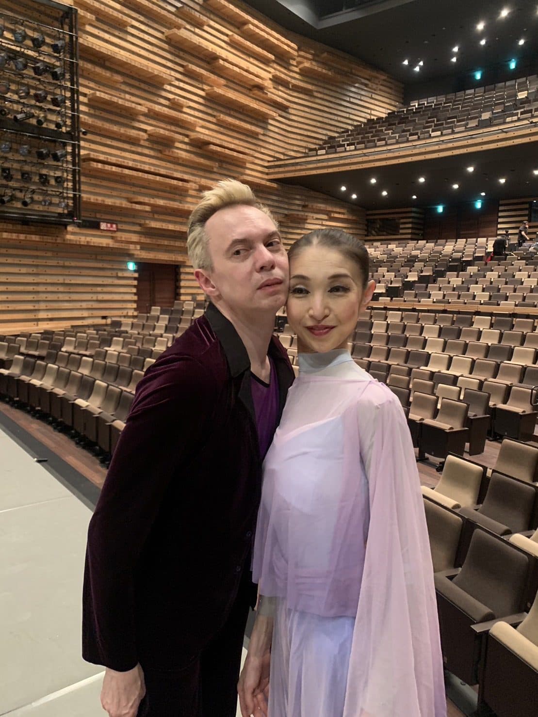 【プロデュース公演 100名がステージに】With Love from Malakhov