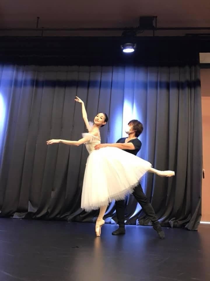 11月2日白鳥の湖ハイライトの初演です