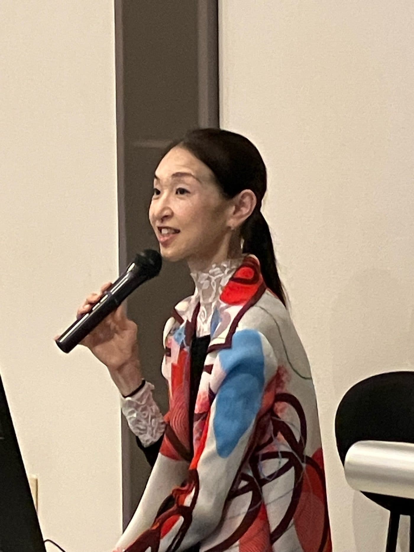 早稲田大学 講演会、白鳥舞いました
