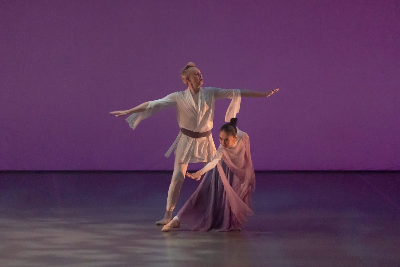 【プロデュース公演 100名がステージに】With Love from Malakhov
